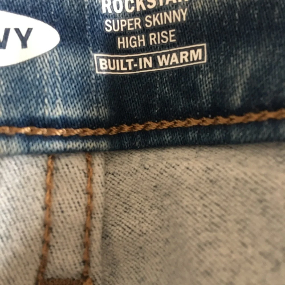 Old Navy Super Skinny Jeans. - Picture 1 of 3